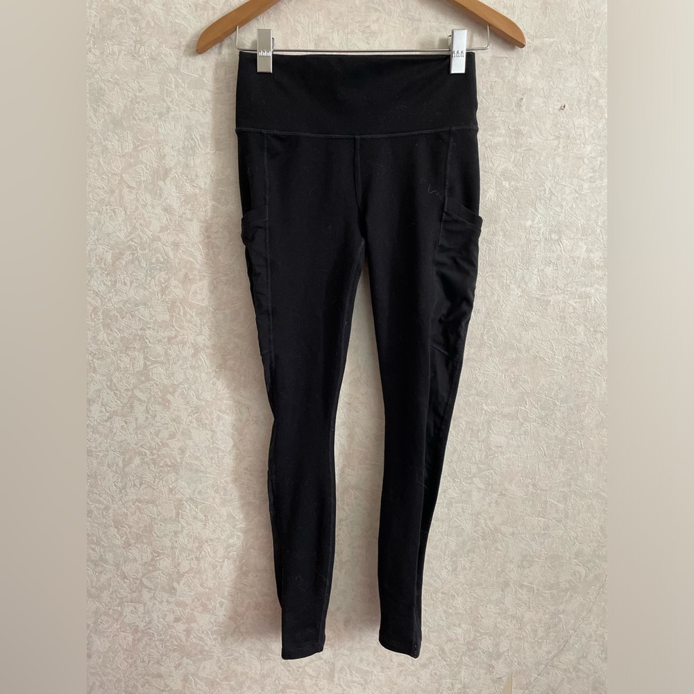 Powerhold by Fabletics women's medium black athletic leggings